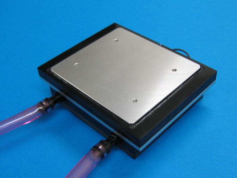 水冷式冷熱プレートDET-4120